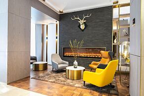 Housekeeper Hotel Beijing Road Branch