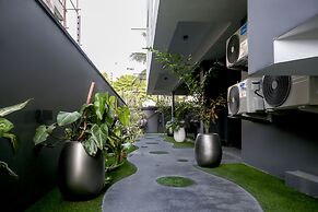 George Residence Banana Island