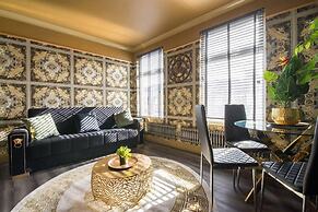 Luxury Versace Sleeps10, Hottub, Pool Table, Skytv