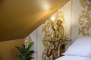 Luxury Versace Sleeps10, Hottub, Pool Table, Skytv