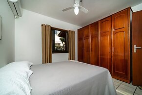 914B - Casa 3 dormitórios em Bombas SC
