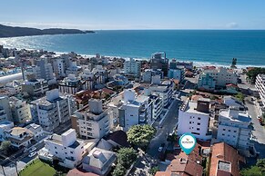 914B - Casa 3 dormitórios em Bombas SC