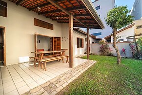 914B - Casa 3 dormitórios em Bombas SC