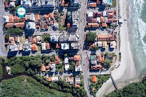 914B - Casa 3 dormitórios em Bombas SC