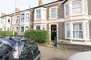 Tranquil 3-bed Home in Cardiff