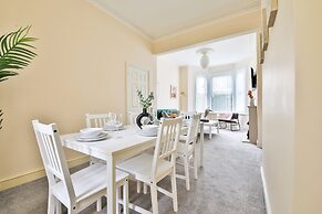 Tranquil 3-bed Home in Cardiff