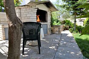 Coastal Apartment - Sleeps 6, Balcony & Parking