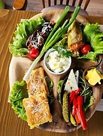 HOTEL & TRADITIONAL FOOD ANSEL