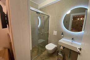 HOTEL & TRADITIONAL FOOD ANSEL