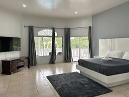 Paris Villas Cap Estate