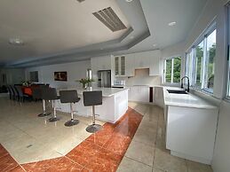 Paris Villas Cap Estate