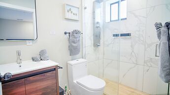 Luxury Comfort Apartment with Parking