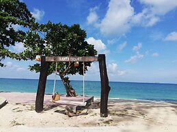 Beach Bungalow at Lanta Resort