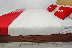 Super OYO 92674 Hotel Ciputat