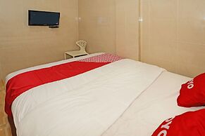 Super OYO 92674 Hotel Ciputat