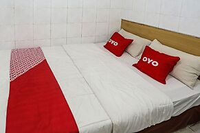 Super OYO 92674 Hotel Ciputat