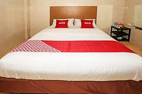 Super OYO 92674 Hotel Ciputat