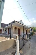 Super OYO 93173 Khazanah Room Syariah