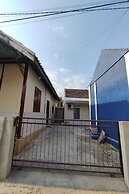 Super OYO 93173 Khazanah Room Syariah