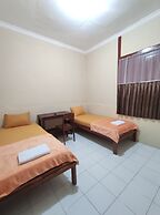 Super OYO 93173 Khazanah Room Syariah