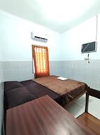 Super OYO 93173 Khazanah Room Syariah