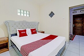 OYO Life 91480 Putridapisa Syariah