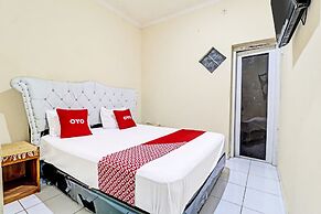 OYO Life 91480 Putridapisa Syariah