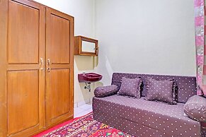 OYO Life 91480 Putridapisa Syariah