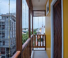 Le Suresh Residency