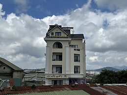 Capital O 1208 Phong Van Villa