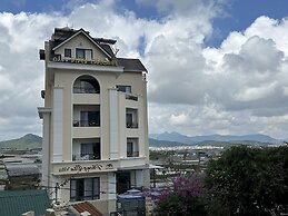 Capital O 1208 Phong Van Villa