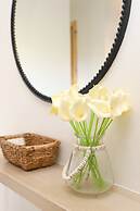 Pr Pvt Rm 5 Qn Bed Gated Comm Easy Parking