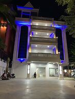 Nico's Hotel and Sky Bar