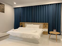 Nico's Hotel and Sky Bar