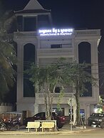 Nico's Hotel and Sky Bar