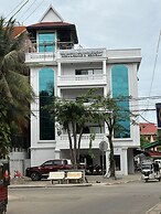 Nico's Hotel and Sky Bar