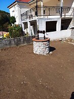 TO SPITI TOU PALIKARA