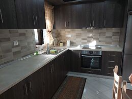 TO SPITI TOU PALIKARA