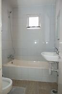 Lakers Bed and Breakfast