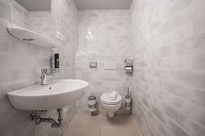 harry's home Salzburg