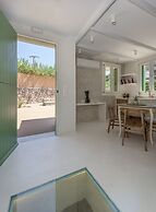 KLIMA BAY Beachfront Boutique Houses