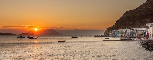 KLIMA BAY Beachfront Boutique Houses