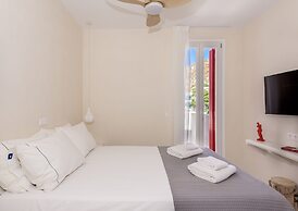 KLIMA BAY Beachfront Boutique Houses