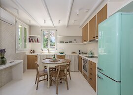 KLIMA BAY Beachfront Boutique Houses