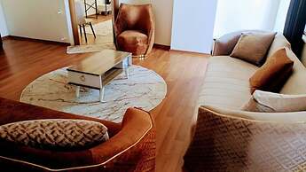 Old Town Grand Apart Hotel