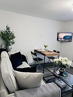 Luxury 2-bed Apartment Lindley Huddersfield