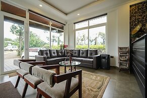 Lumino Winter Castle