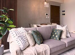 Luxury 2BR in Uptown Bgc, Free Pool use
