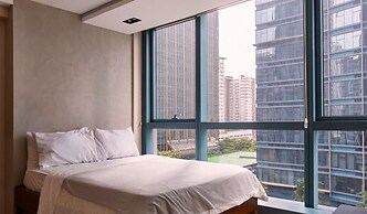 Luxury 2BR in Uptown Bgc, Free Pool use