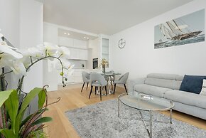 Apartment Cybernetyki 15 by Renters